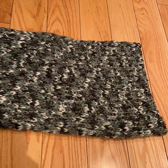 Infinity scarf - Picture 1 of 2